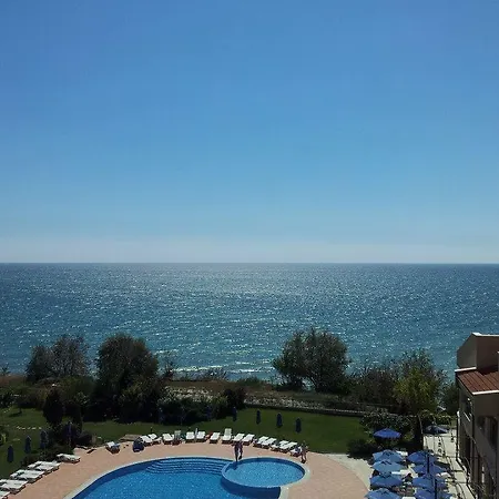 Club Romana Каварна